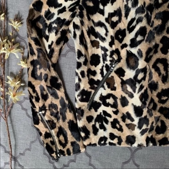 NWT-Wildly Chic Faux Leopard Fur Moto-Style Trina Turk Reprise Jacket (XS/S) - Picture 6 of 13